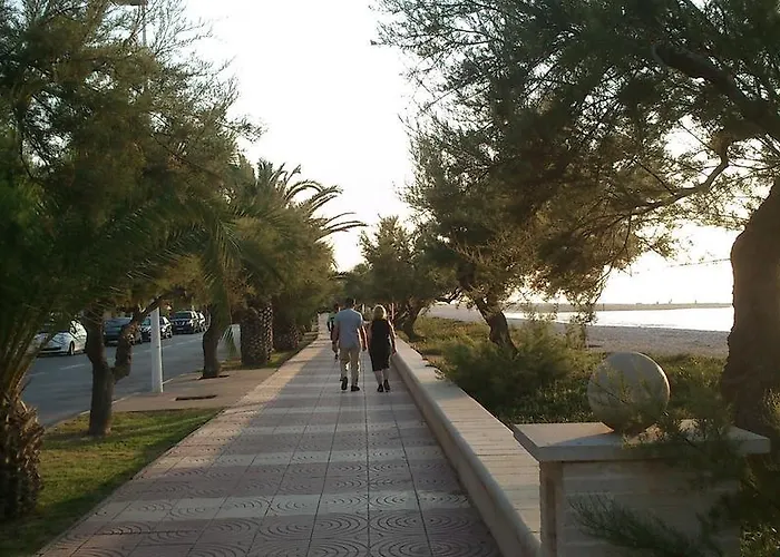 Y Monmar Camping 4*