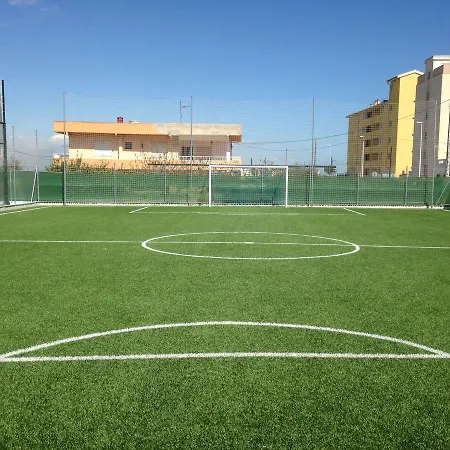 مكان تخييم Y Monmar Moncófar